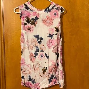 Torrid short sleeve flowery top